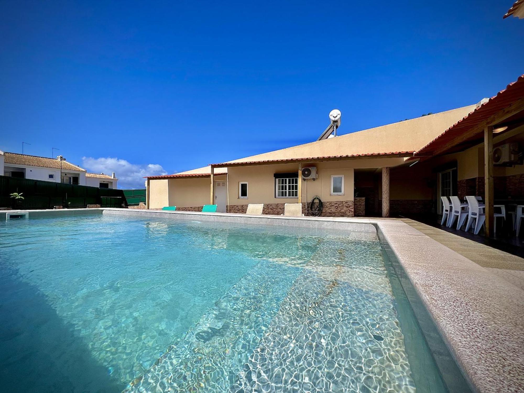 Albufeira Summer Villa 2 With Pool By Homing ภายนอก รูปภาพ