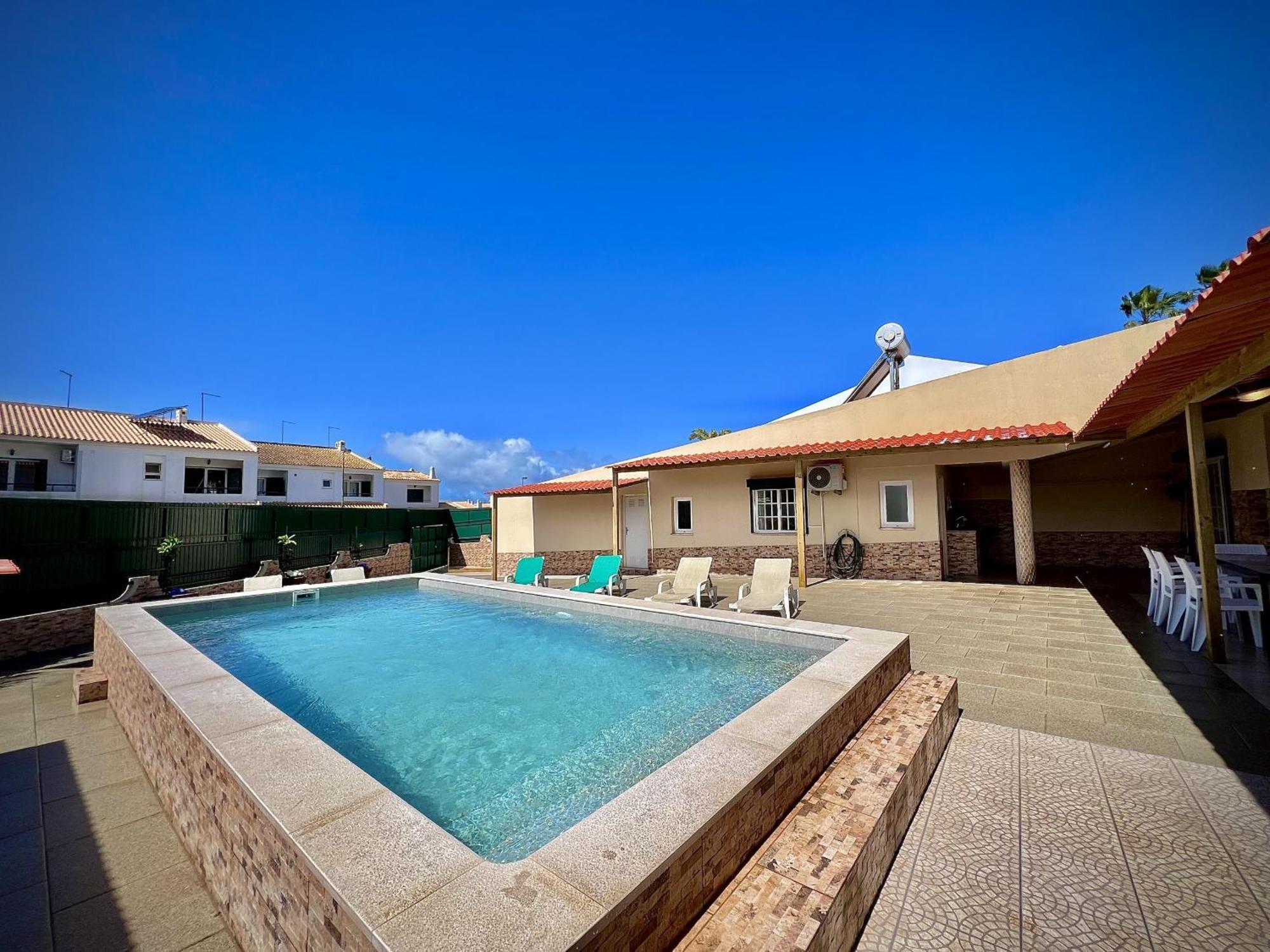 Albufeira Summer Villa 2 With Pool By Homing ภายนอก รูปภาพ